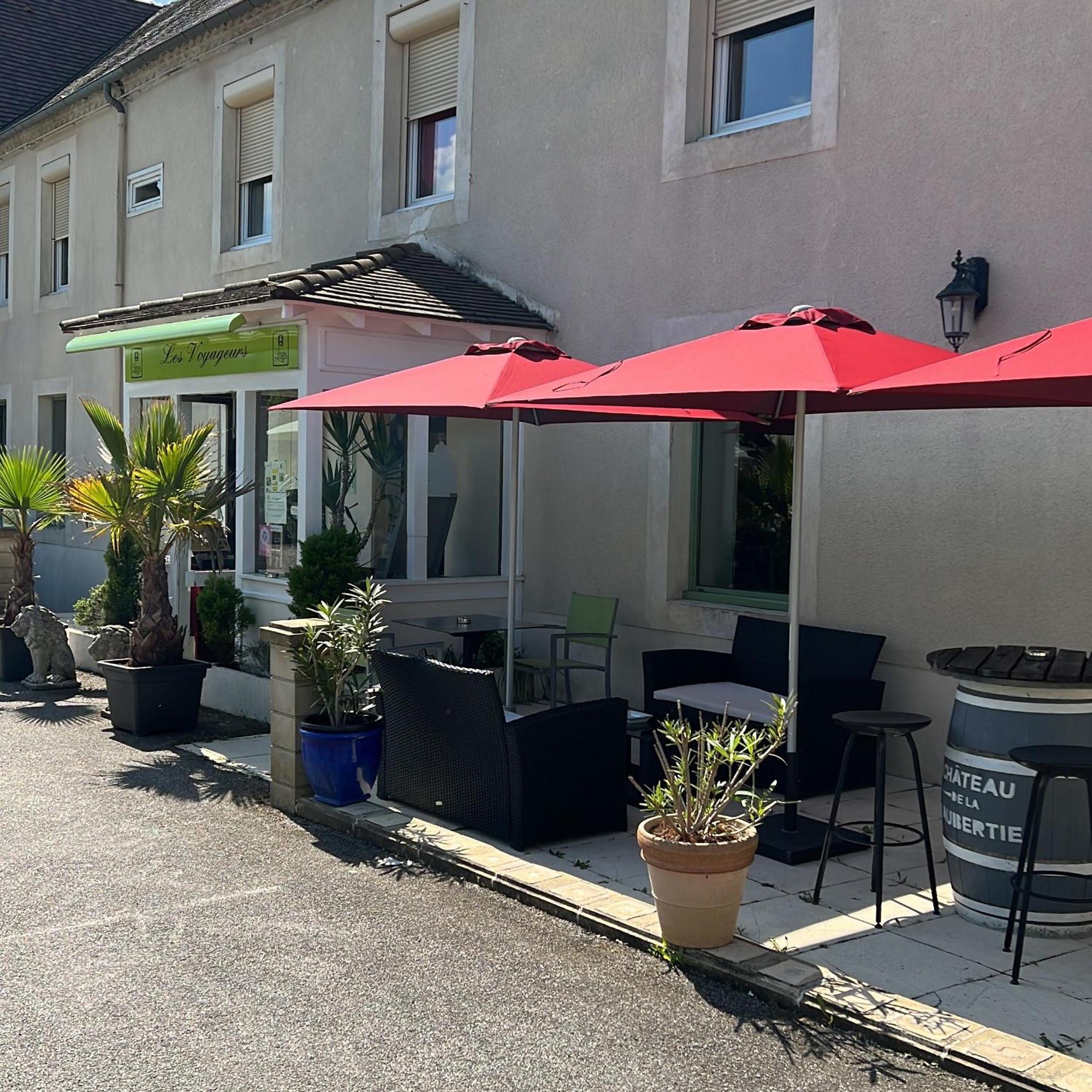 Logis Hotel-Restaurant Les Voyageurs La Coquille Ngoại thất bức ảnh