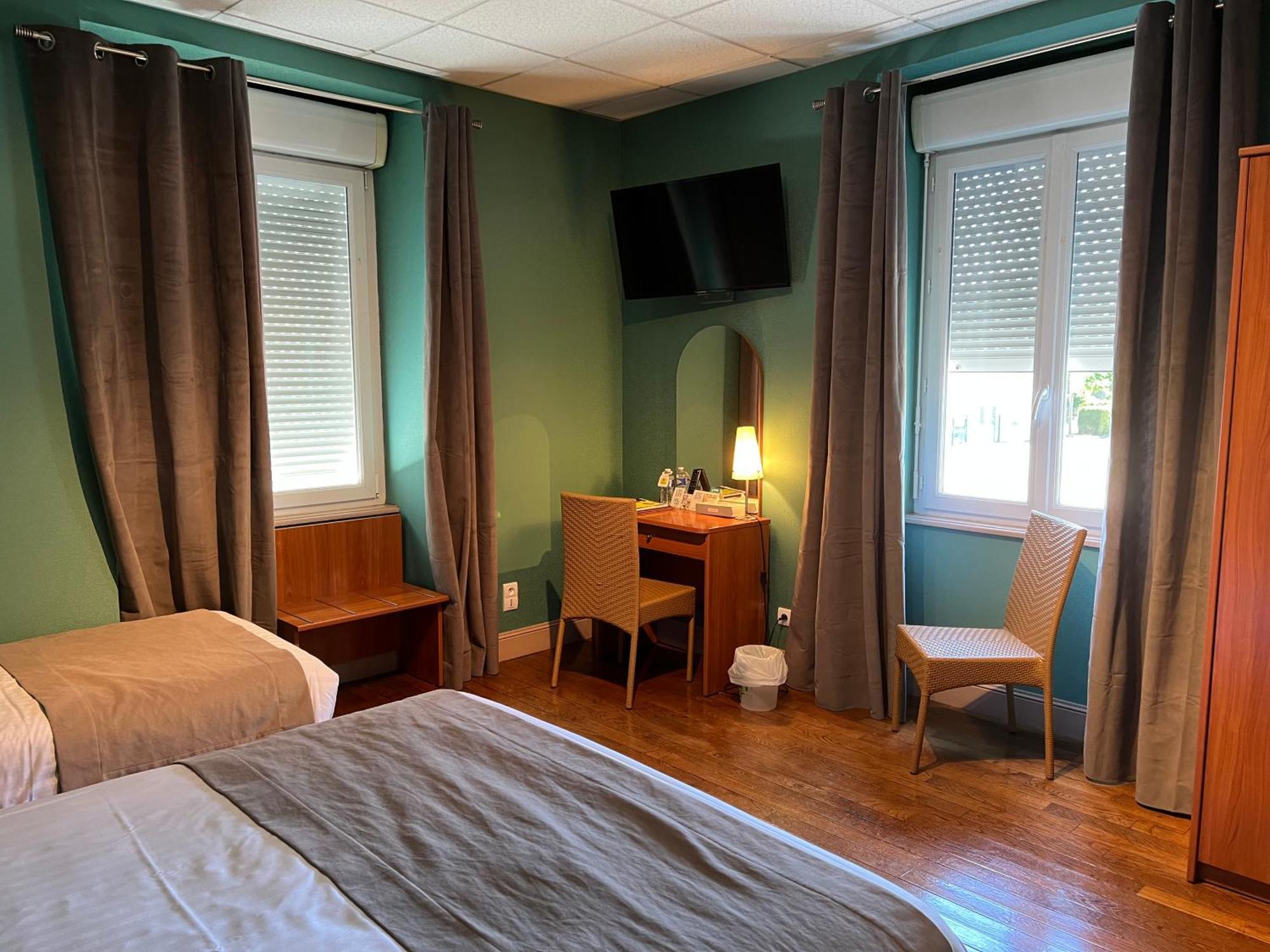 Logis Hotel-Restaurant Les Voyageurs La Coquille Ngoại thất bức ảnh