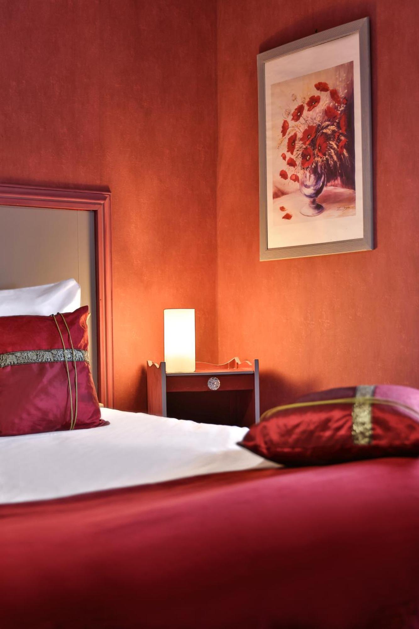 Logis Hotel-Restaurant Les Voyageurs La Coquille Ngoại thất bức ảnh
