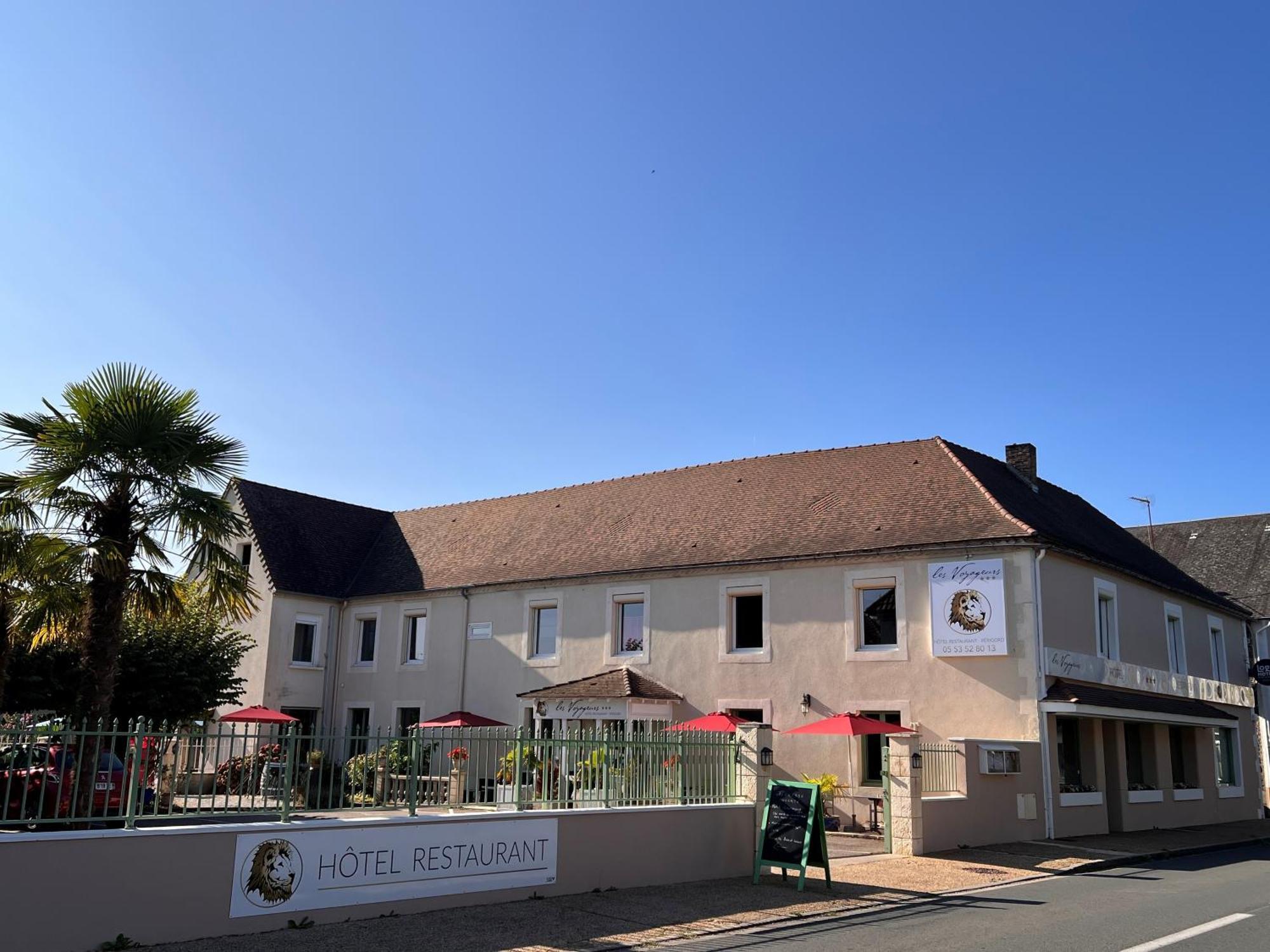 Logis Hotel-Restaurant Les Voyageurs La Coquille Ngoại thất bức ảnh
